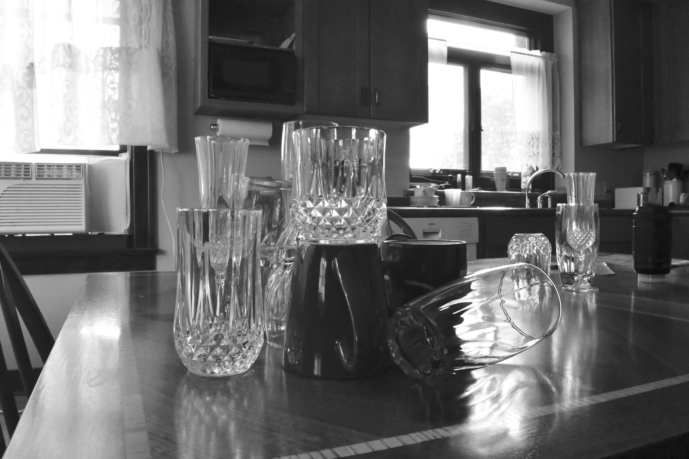 Wide Angle of View/Narrow Aperture