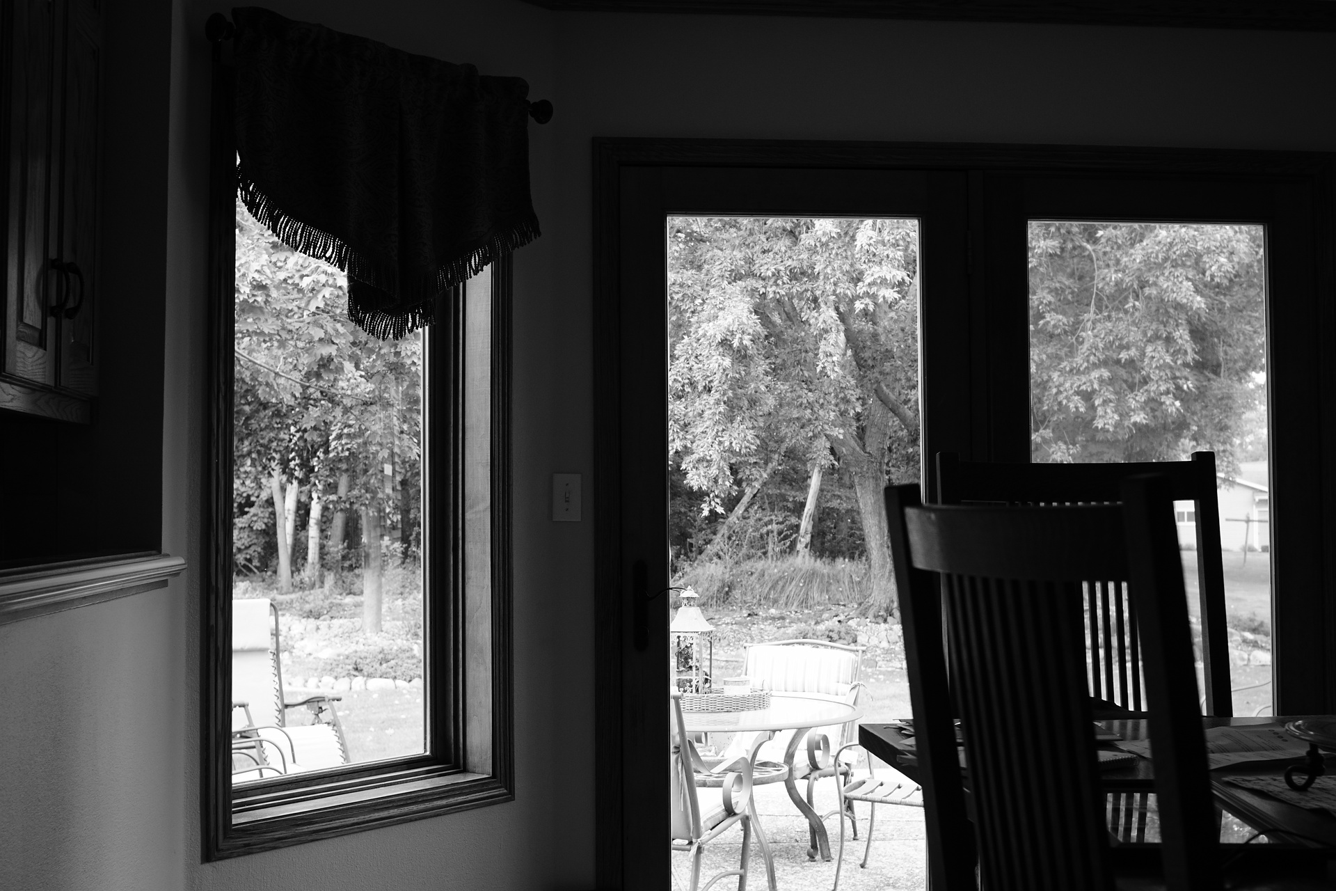 Kitchen Table w/Window